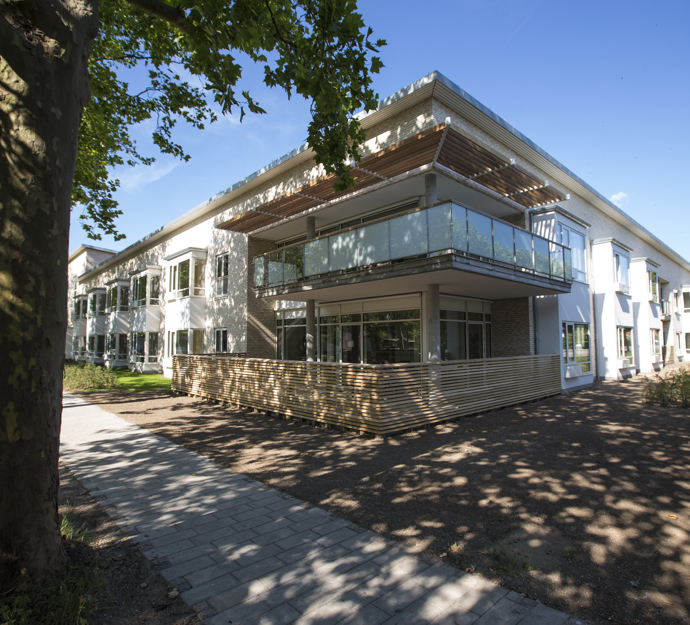 Bredebo set fra hjørnet af Bredebovej